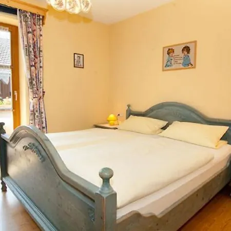 Bauernhof Bauer * Цвизель